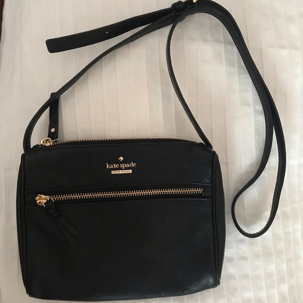 NWOT Kate Spade Black Zip Purse